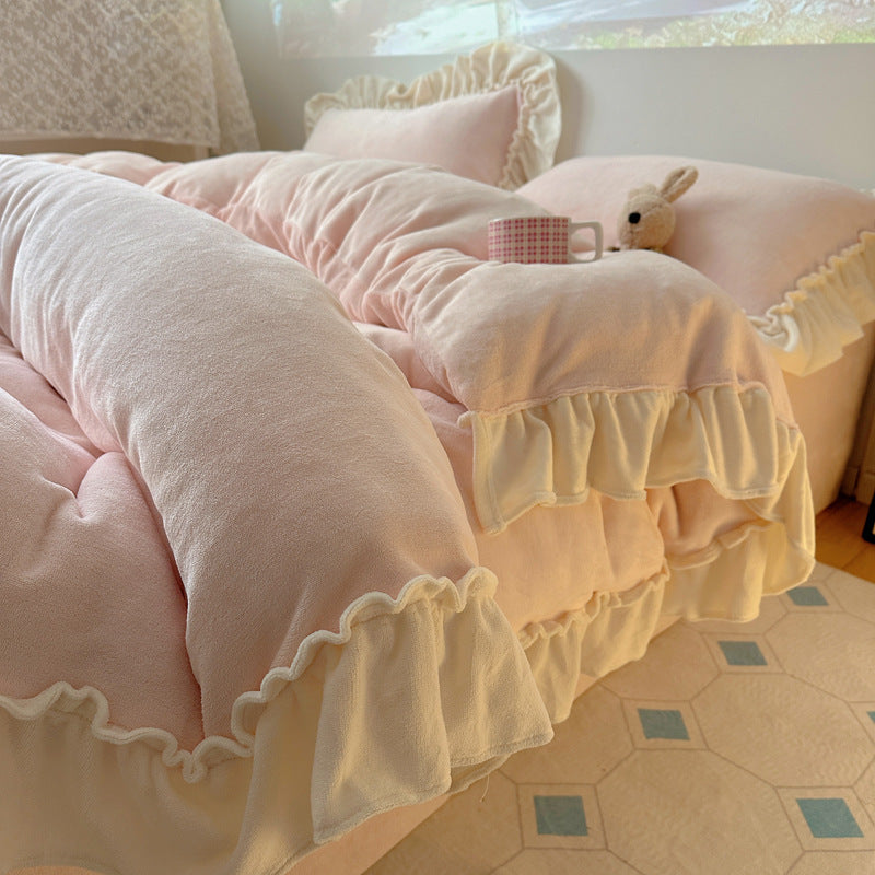 Luxurious Ruffled Plush Comforter Set