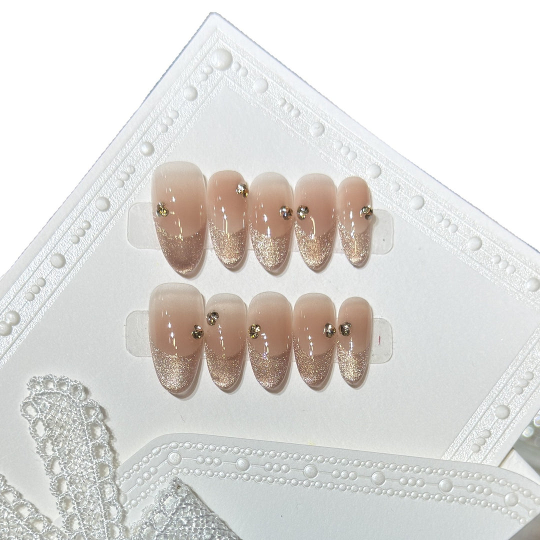 Elegant Glitter-Accent Press-On Nail Set Bowlift