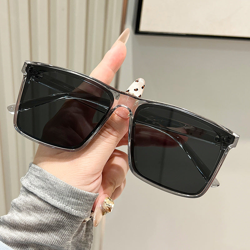 Women's trendy square sunglasses with UV protection and stylish transparent frame Bowlift