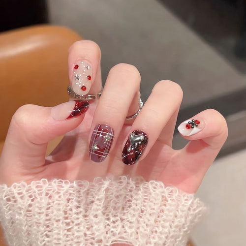 Artistic Press-On Nail Set with Charming Designs Bowlift
