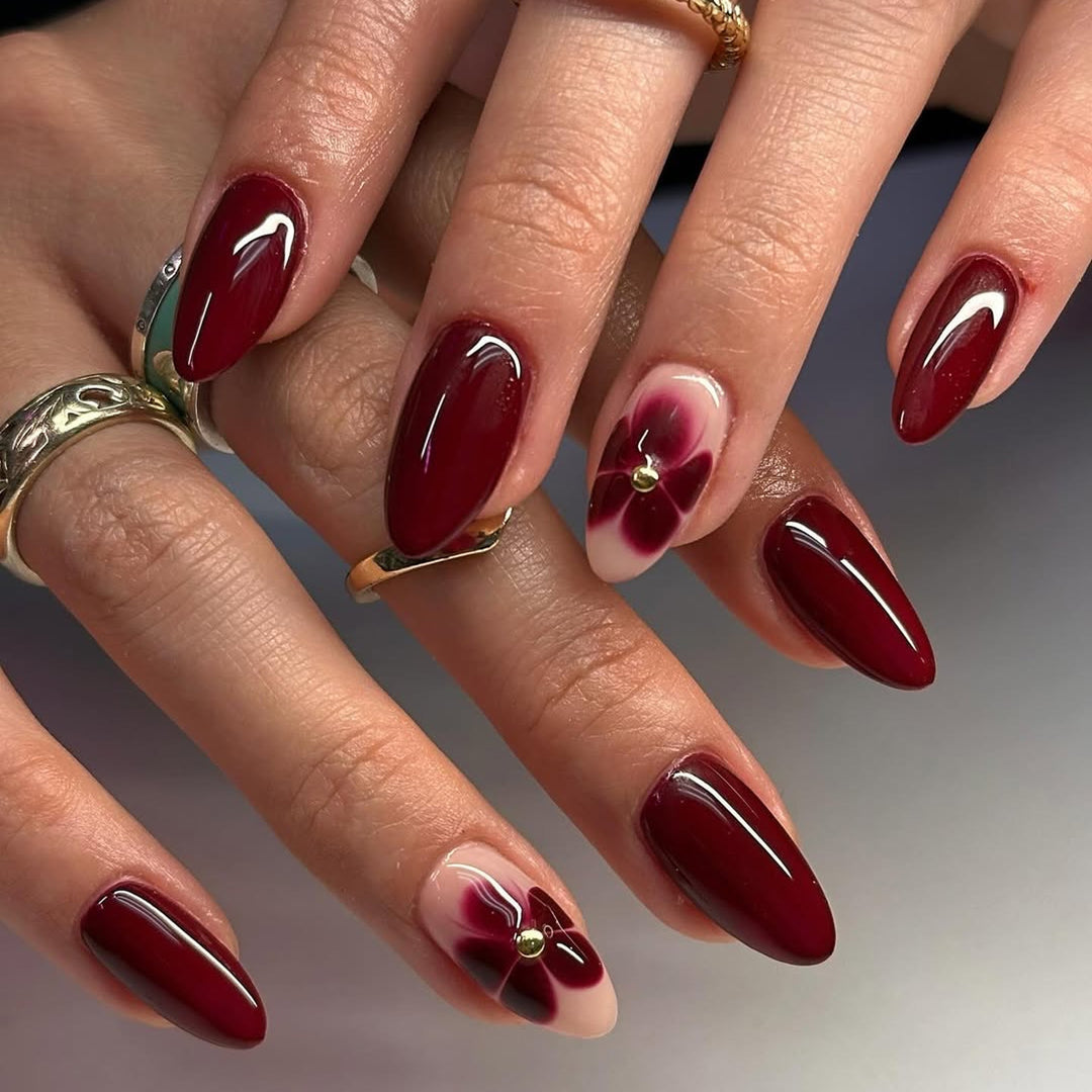 Elegant Floral Design Press-On Nail Art Bowlift