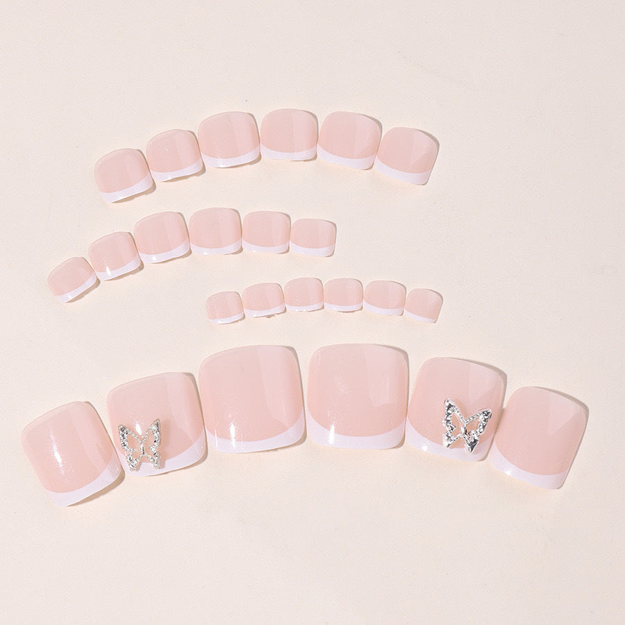 Artificial Nail Set with elegant French design and glitter accents Bowlift