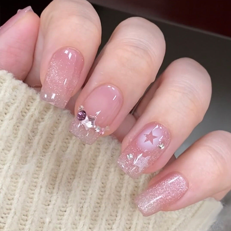 Glittering star motif artificial nails Bowlift
