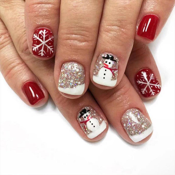 Artistic Winter-Themed Nail Art Bowlift