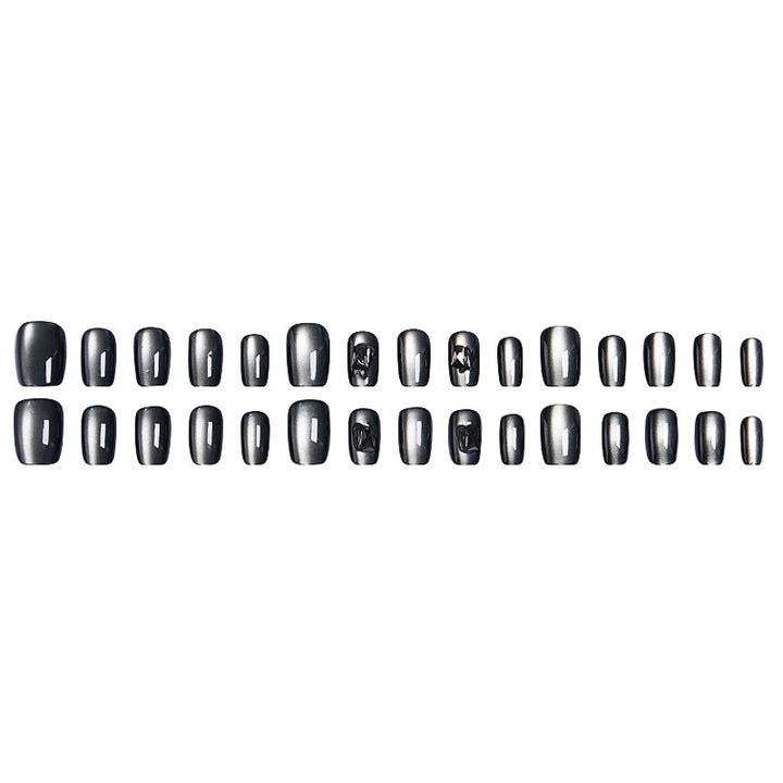 Artificial nails with trendy metallic design Bowlift