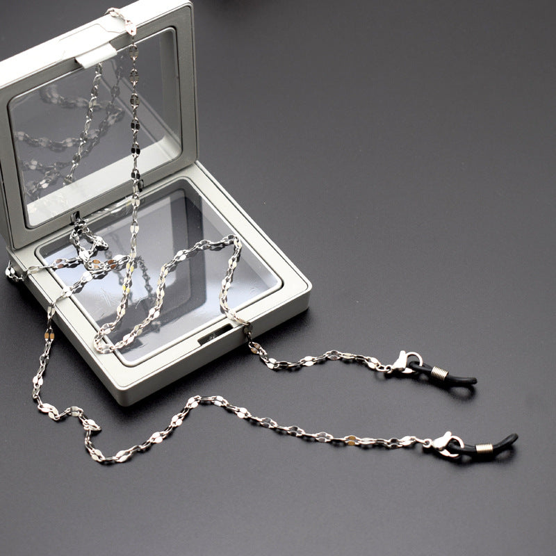Stylish Silver Chains Eyewear Retainer Bowlift