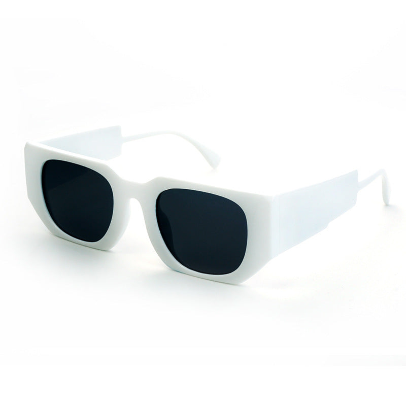 Women's fashion sunglasses with angular frame and UV protection Bowlift