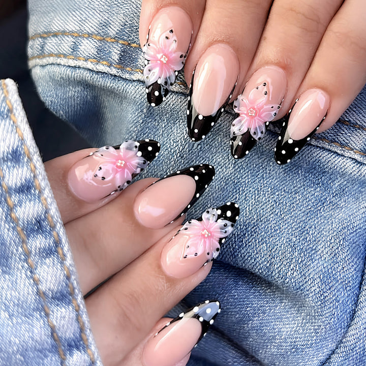 Artistic Press-On Nail Set with Floral Accent Bowlift