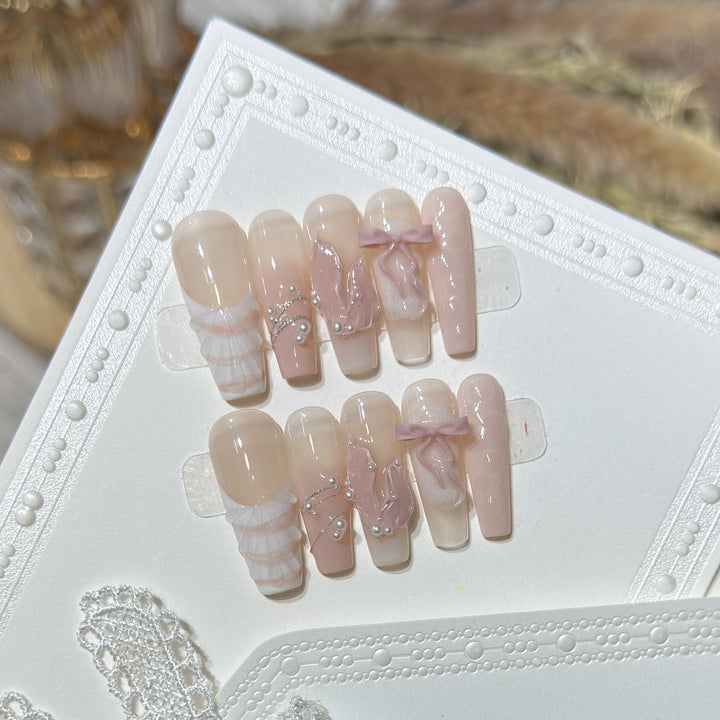 Artistic Decorative Press-On Nail Set Bowlift