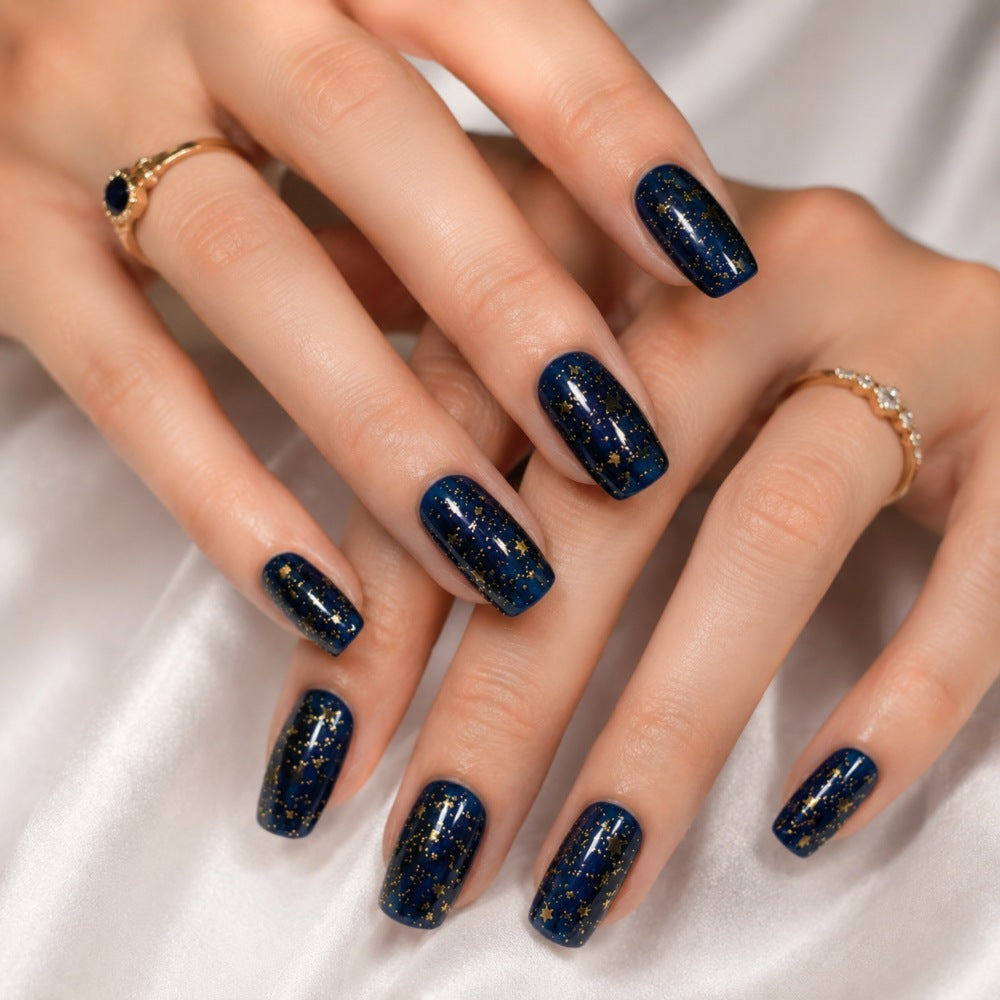 Elegant Artificial Nails In Luxurious Star Design Bowlift