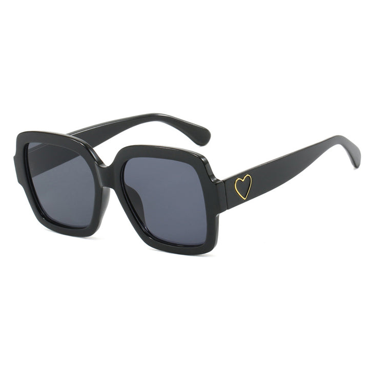 Women's square sunglasses with fashionable heart accent Bowlift