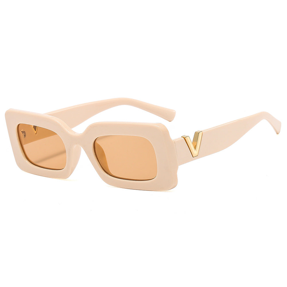 Ladies Stylish oversized sunglasses with unique frame Bowlift