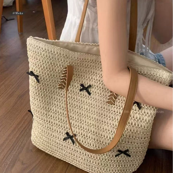 Braided Bast Bag with Decorative Bow Design Bowlift