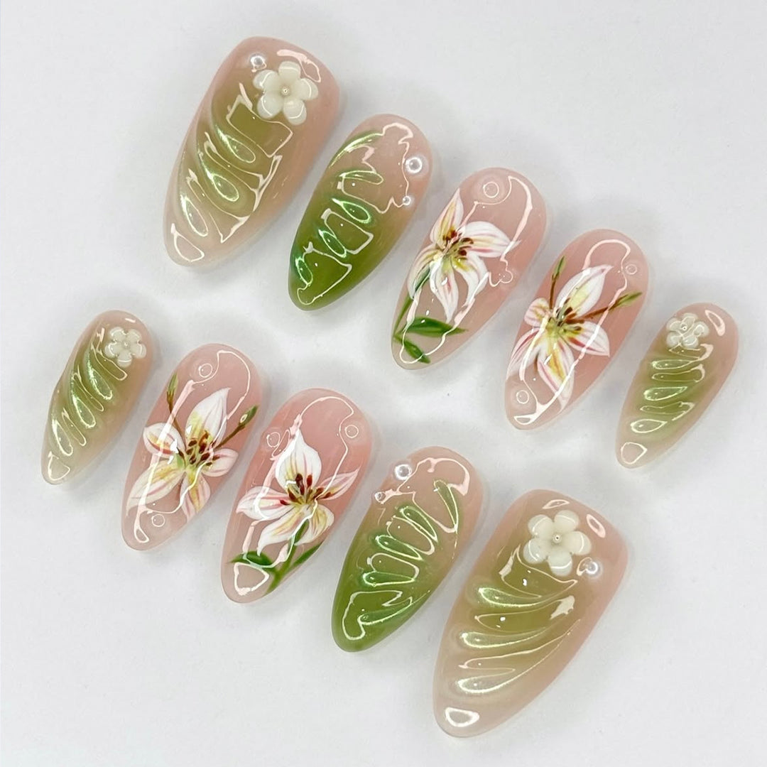 Extravagant Art Nails Bowlift