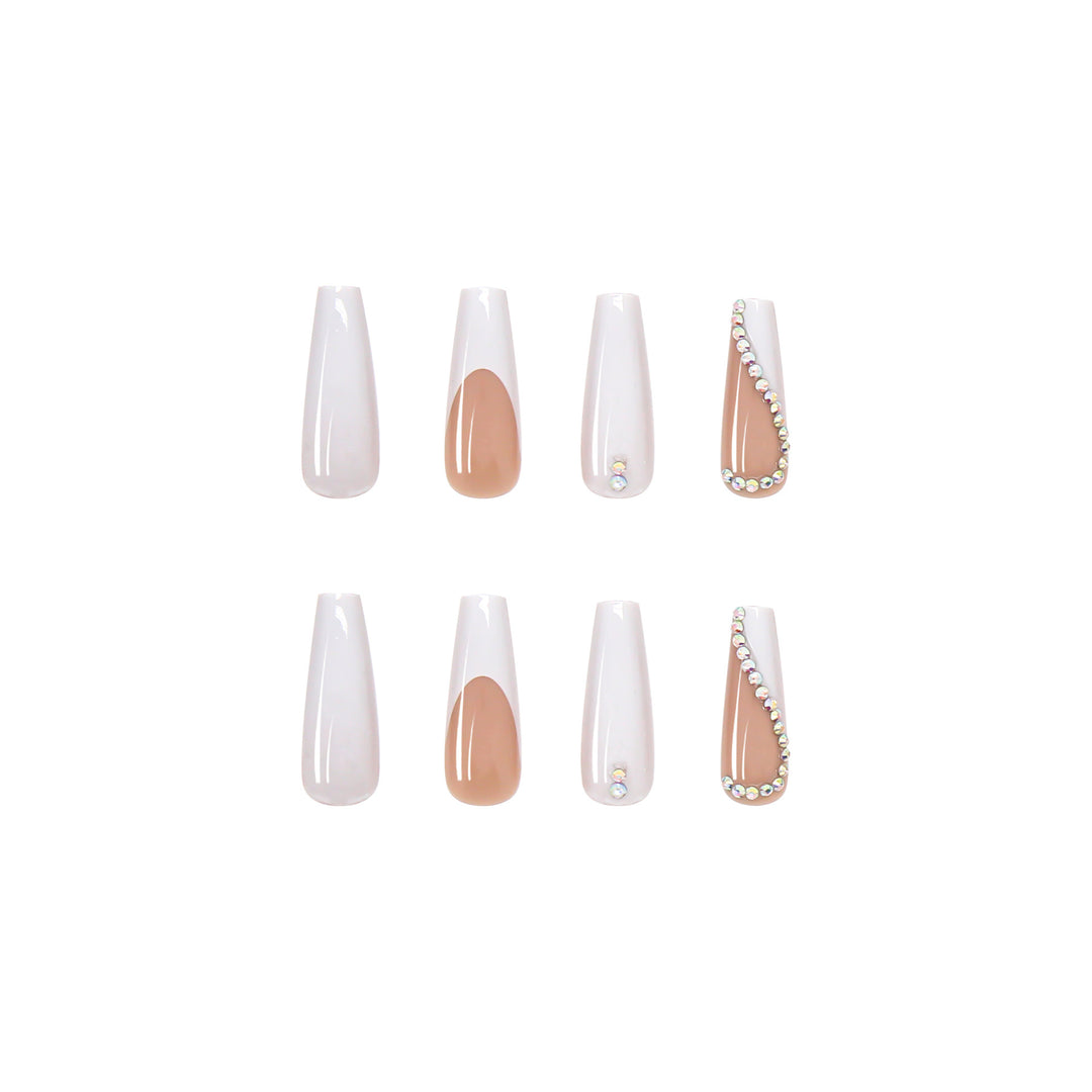 Artificial Nail Set with Elegant Rhinestone Decorations Bowlift