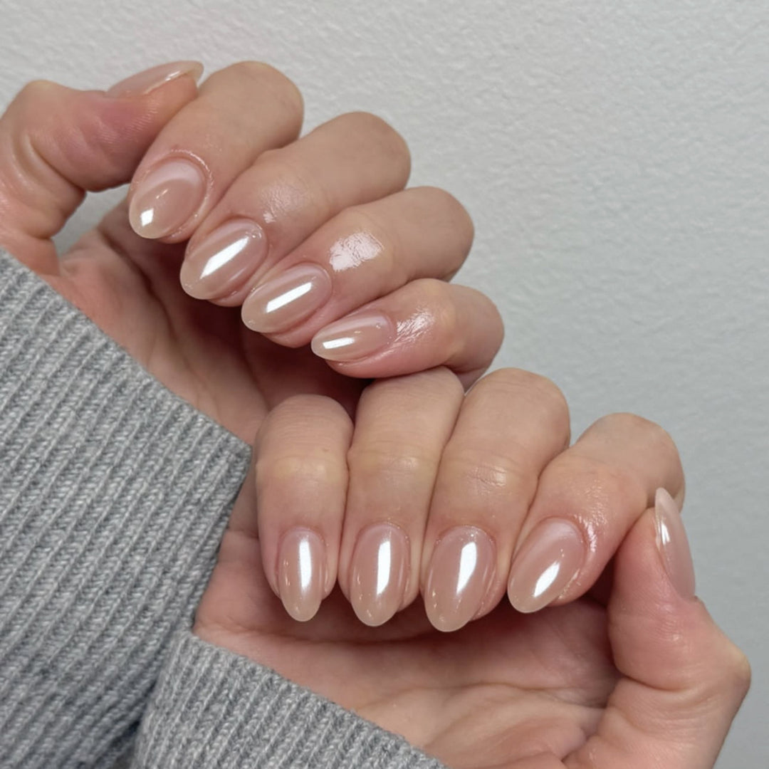 Elegant artificial nail extensions Bowlift