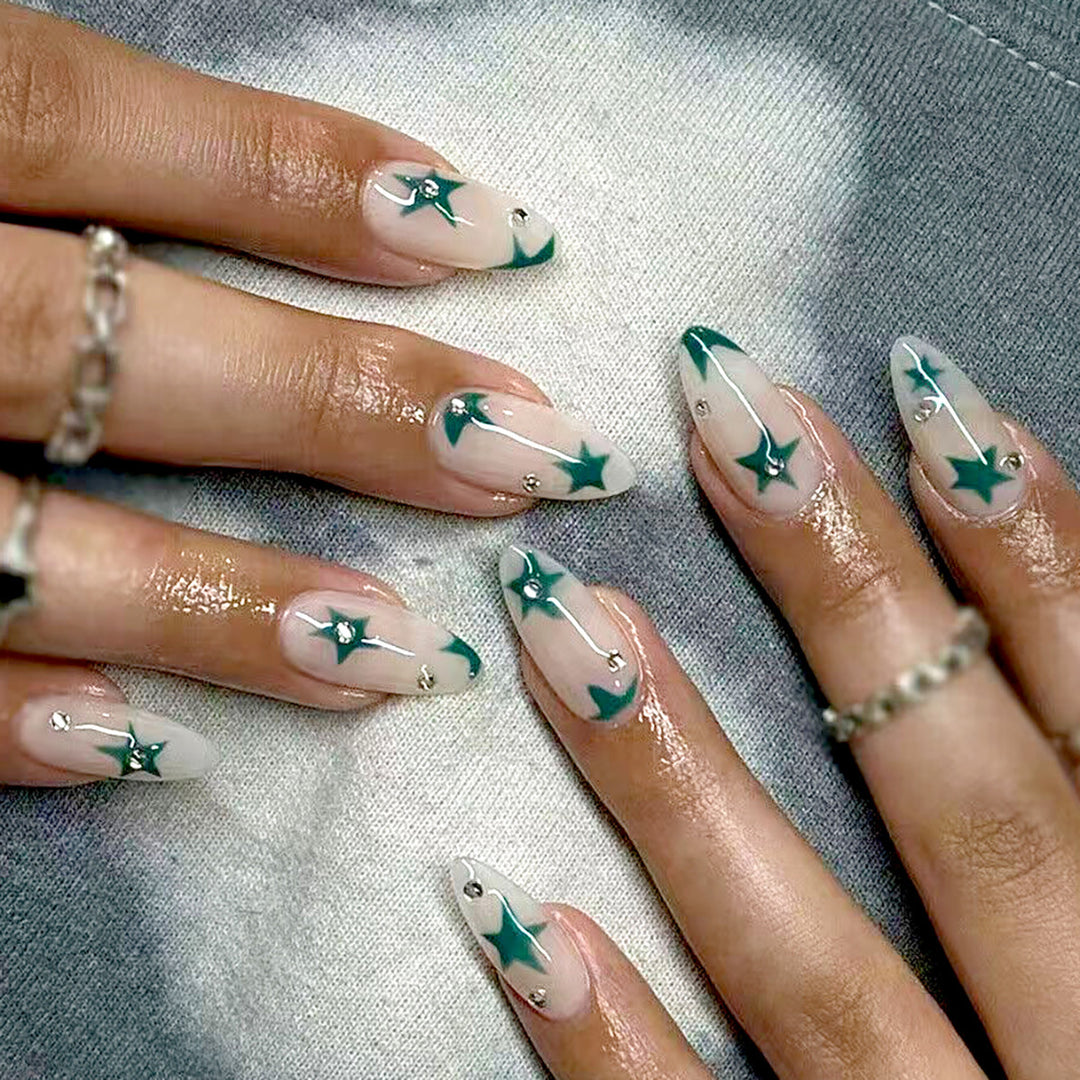 Artistic Press-On Nails with Star Design Bowlift