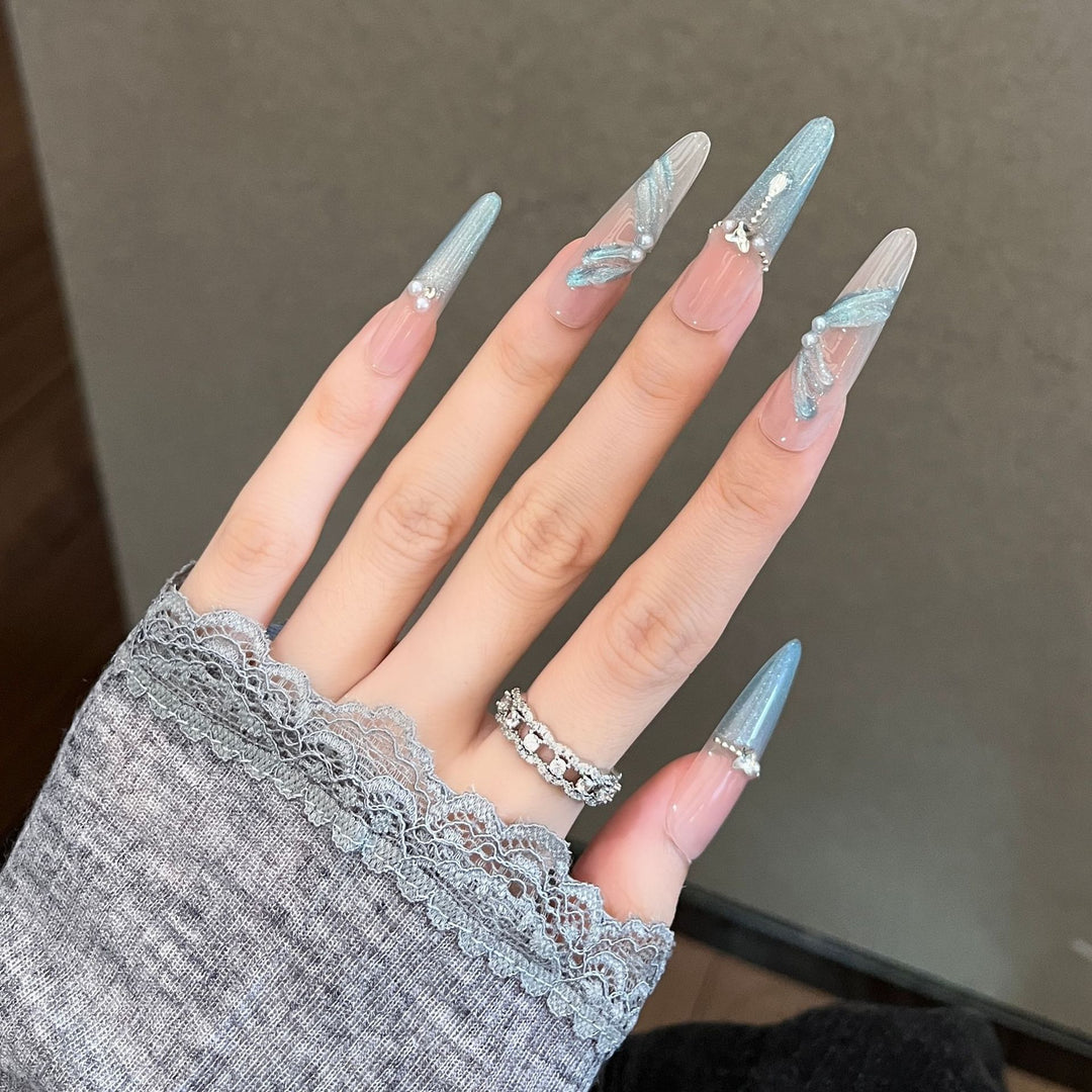 Artistic 3D Lace-Embellished Press-On Nail Set Bowlift