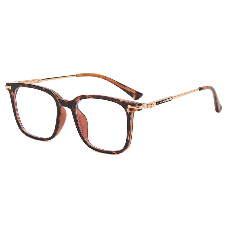 Ladies fashionable sunglasses with elegant frame and contrasting lenses Bowlift
