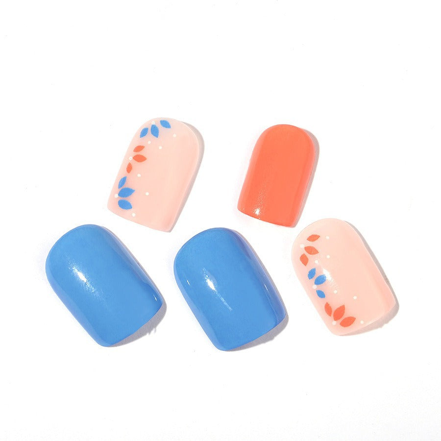 Creative nail set with floral and glamorous design Bowlift