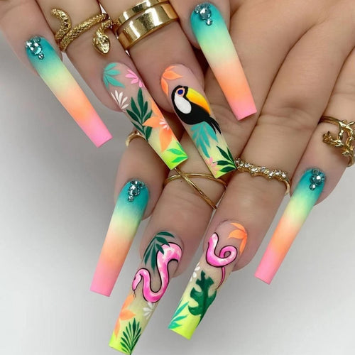 Artificial nail tips in tropical design Bowlift