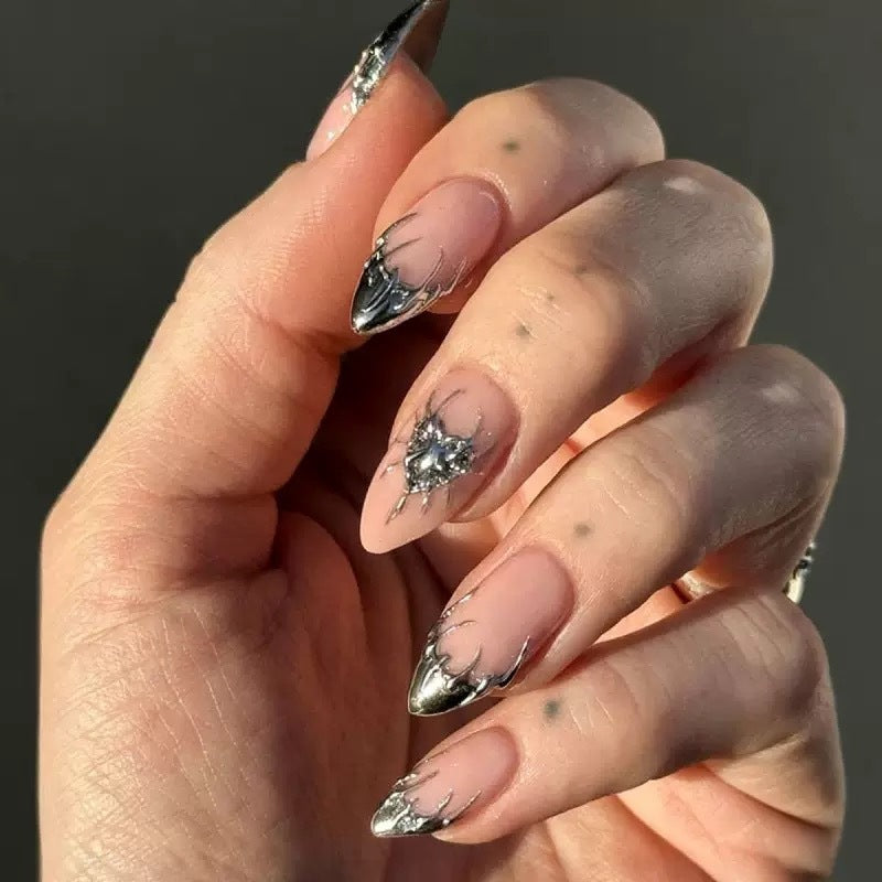 Creative Nail Art with Stylish Metallic Finish Bowlift
