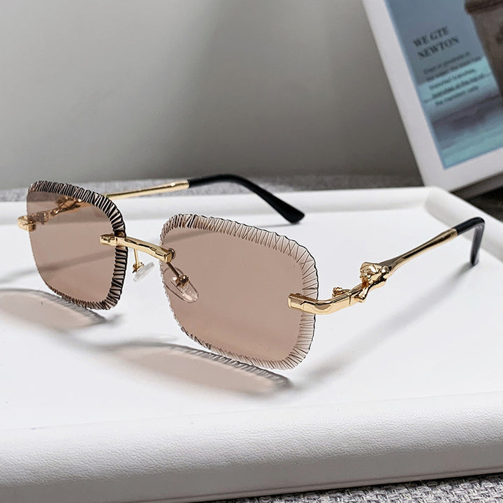 Women's fashionable sunglasses with textured frame and subtle gradient Bowlift