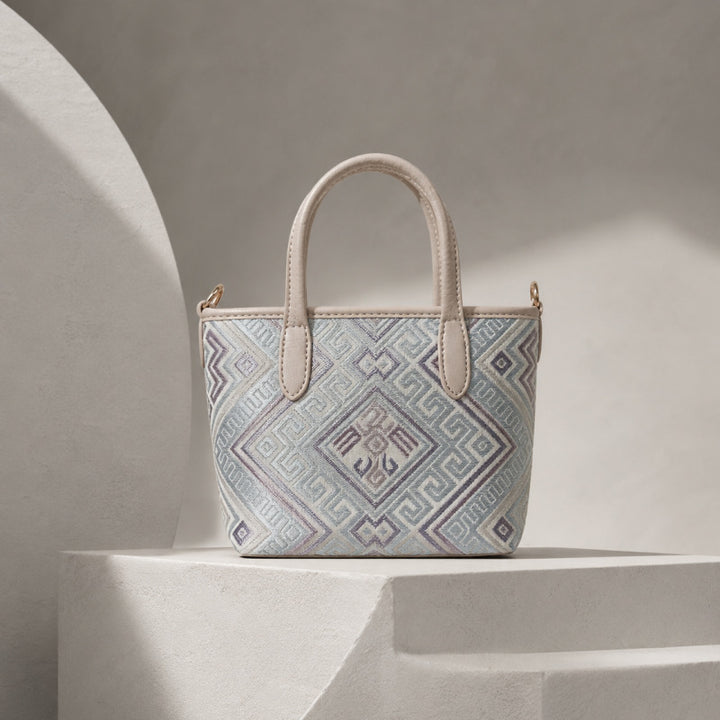 Woven Handbag Bowlift