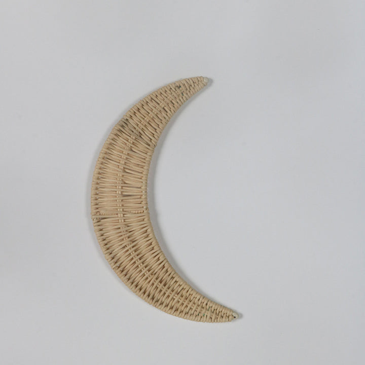 Wall decoration made of handwoven rattan in moon design Bowlift