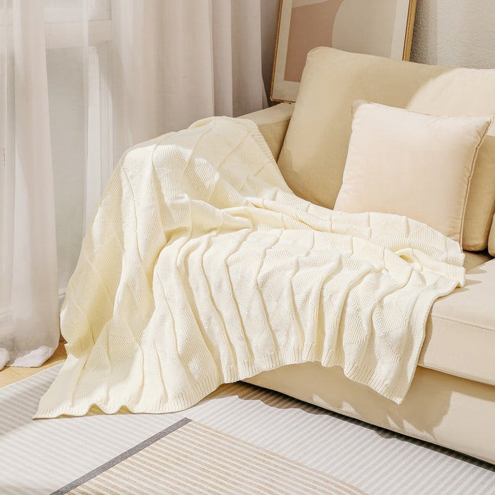 Cozy Knitted Throw Blanket Bowlift