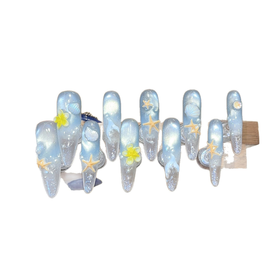Creative Nail Tips with Maritime Motifs Bowlift