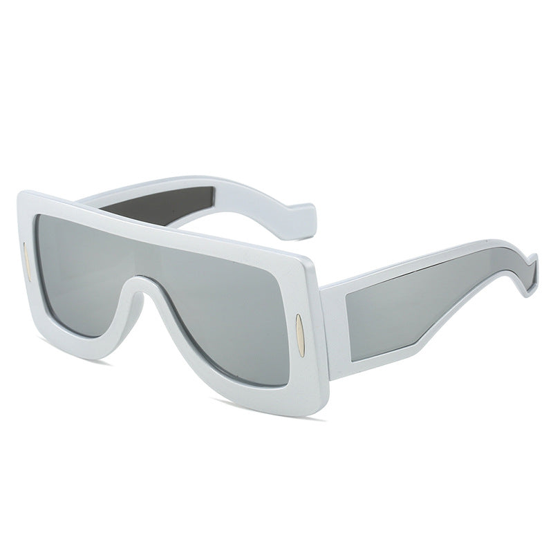Ladies futuristic oversized sunglasses Bowlift