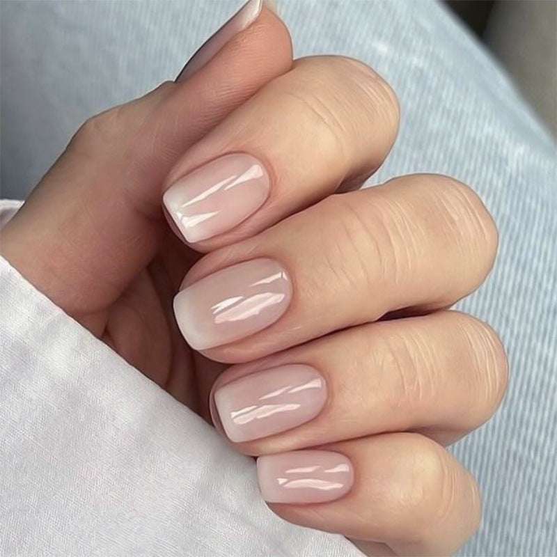 Elegant Gel Nails with Gloss Finish Bowlift