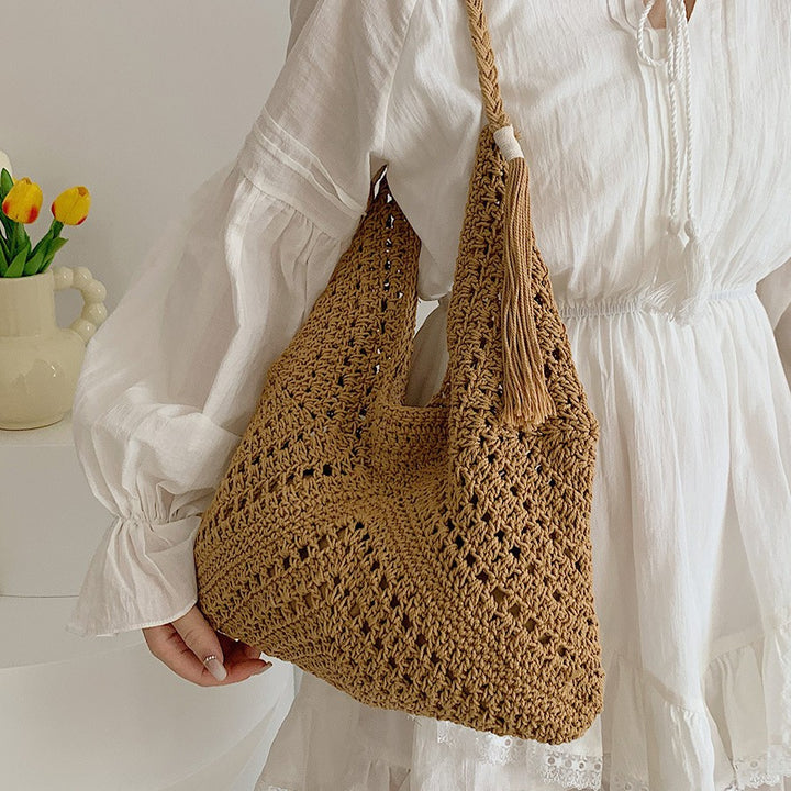 Knitted handbag Bowlift