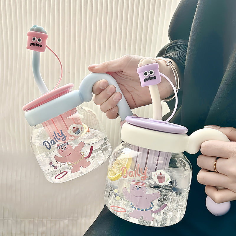 Women’s creative drinking bottle with integrated silicone straw Bowlift