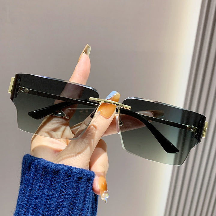 Women's fashionable square sunglasses with luxurious frame and polarized lenses Bowlift