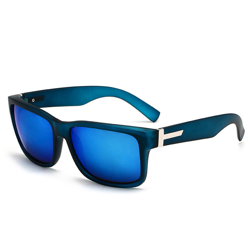Ladies Stylish Sunglasses with Distinctive Frame Bowlift
