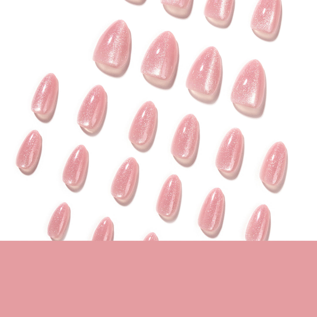 Sparkling Nail Art with elegant high-gloss finish Bowlift