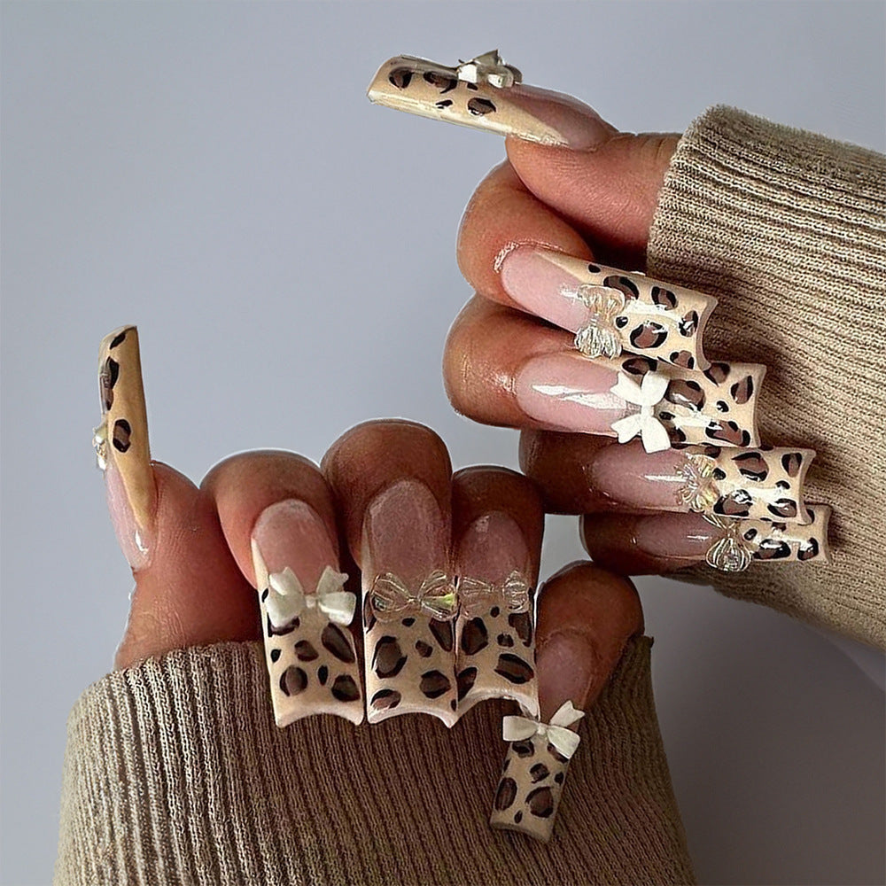 Decorative Press-On Nail Art Bowlift