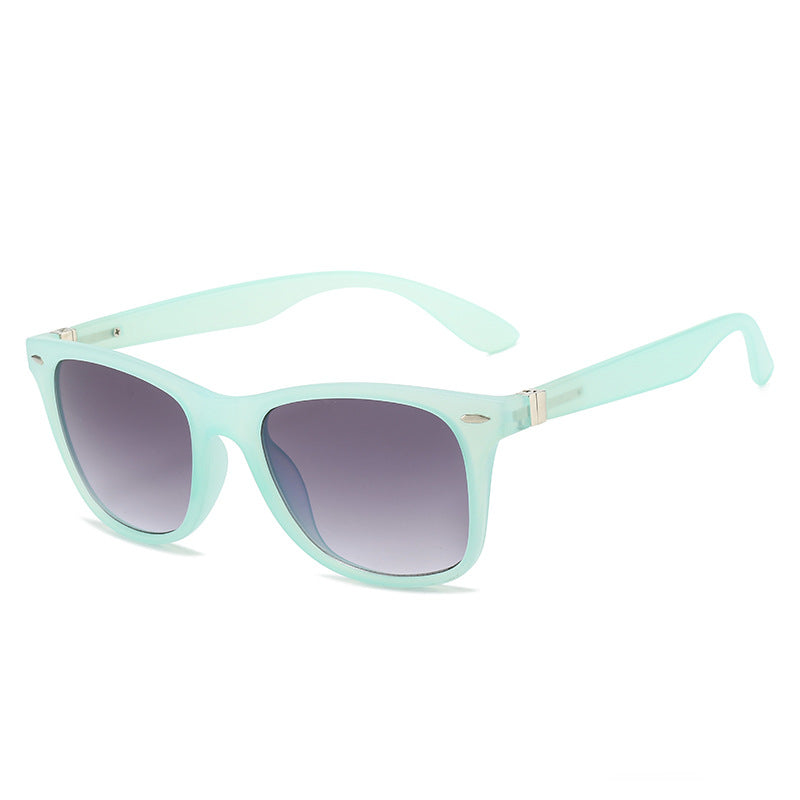Women’s fashionable sunglasses with protective UV protection and trendy design Bowlift