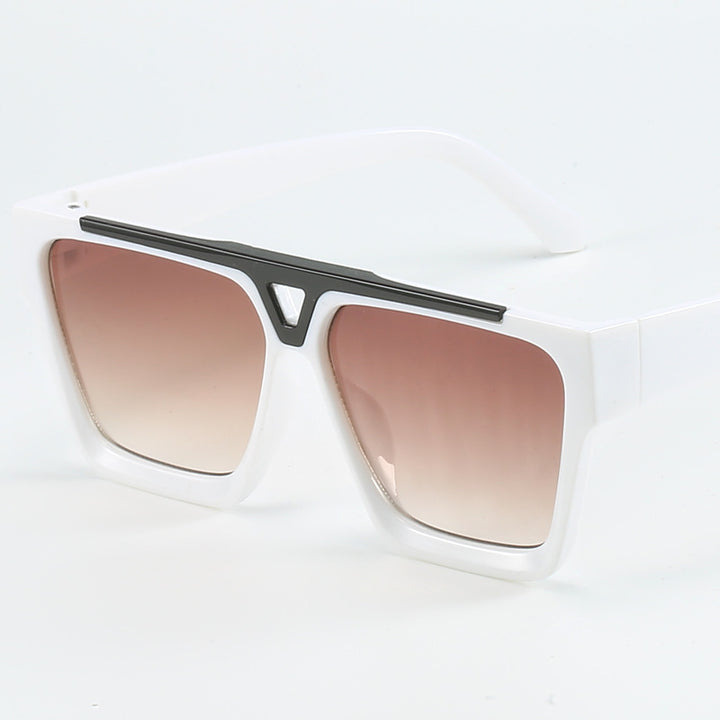 Ladies fashionable oversized sunglasses with stylish golden accent Bowlift