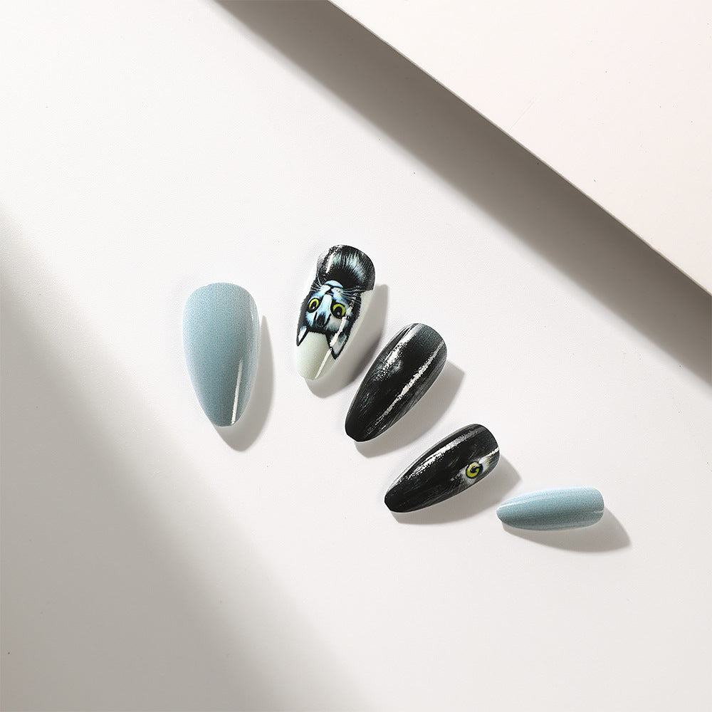 Stylish cat motif artificial nails Bowlift