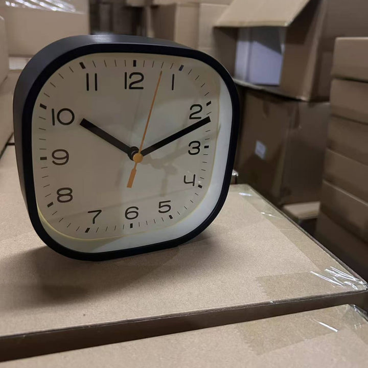 Table clock in modern and minimalist design Bowlift