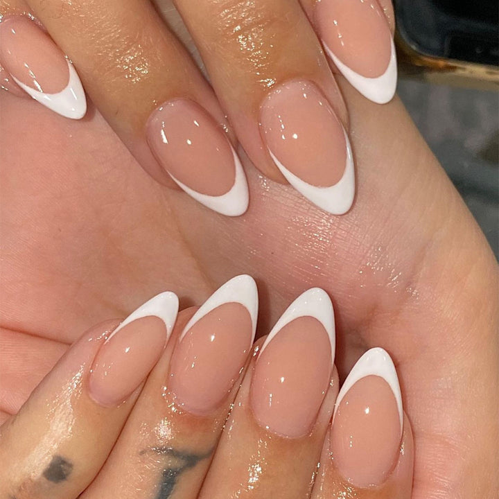Elegant Stiletto French Tip Press-On Nails Bowlift