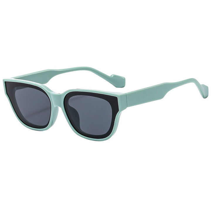 Ladies trendy Cat-Eye sunglasses in striking design Bowlift