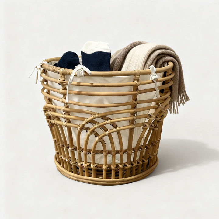 Handcrafted storage basket with fabric insert Bowlift