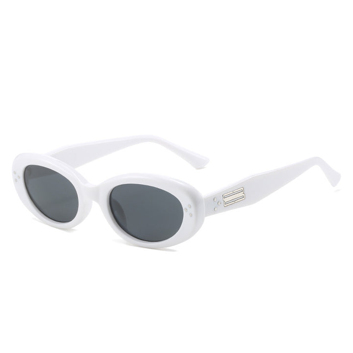 Retro-Inspired Oval Sunglasses Bowlift