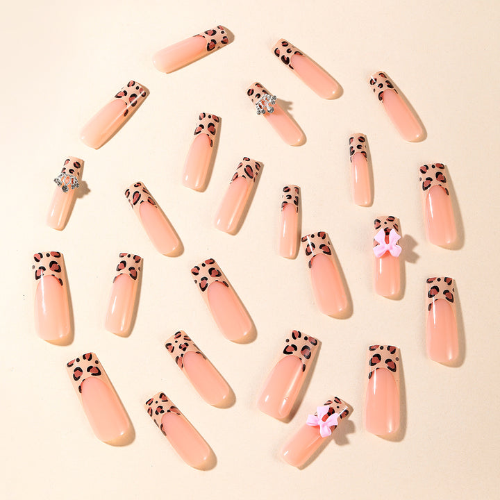 Glamorous Decorative Nail Art Bowlift