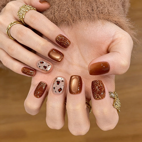Artistic Press-On Nail Set with Glittery and Spotty Finish Bowlift