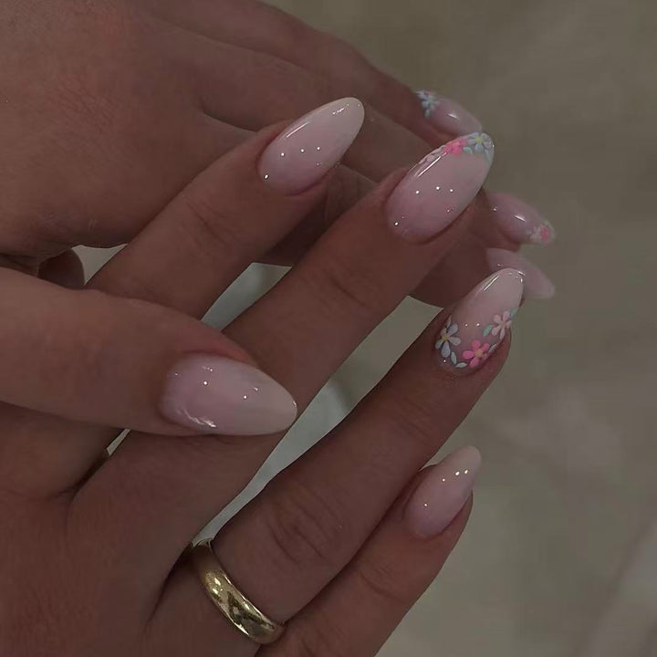 Artificial nail set with delicate floral pattern and glossy finish Bowlift